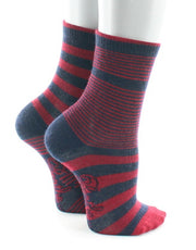 Chaussettes enfant à rayures verticales rouge et bordeaux