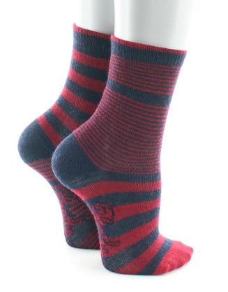Chaussettes enfant à rayures verticales rouge et bordeaux