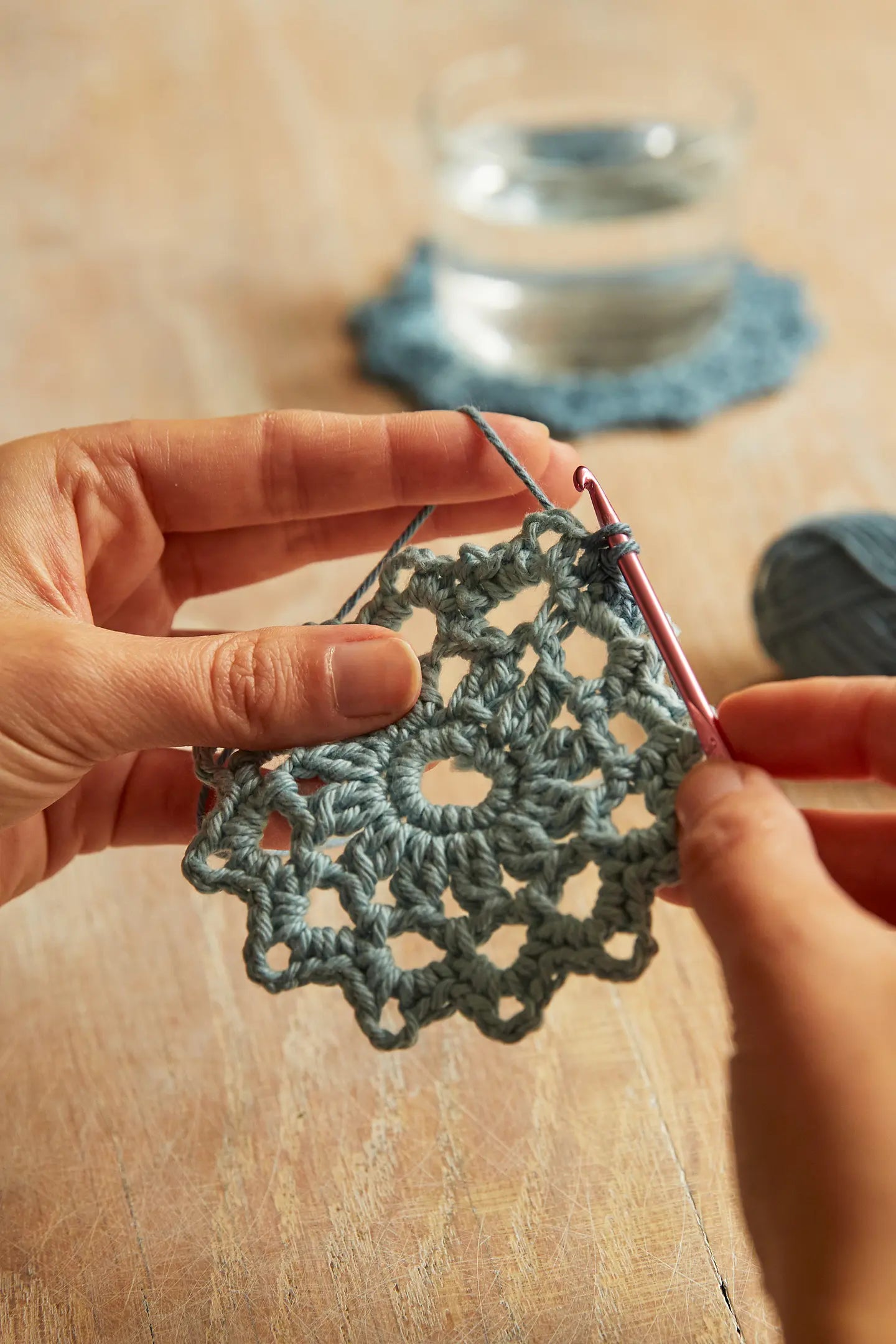 Kit crochet dessous de verre façon Mandala DMC