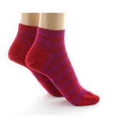 Socquettes femme soie à rayures asymétriques rouge et rose