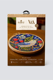 Kit point de croix "Le voleur de fraises" de William Morris DMC