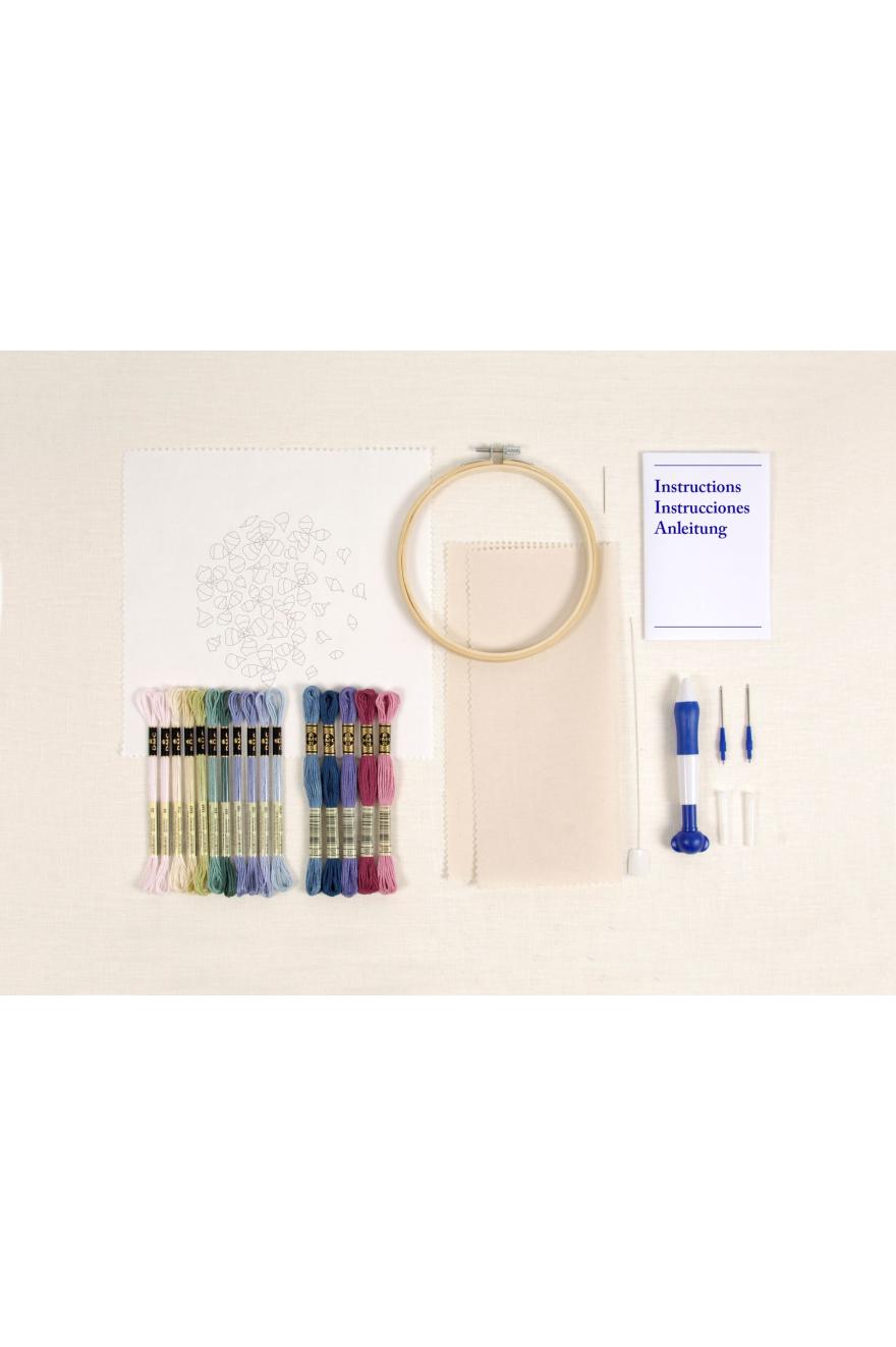 Kit Punch Needle Pétales d'Hortensia par Nathalie Weinzaepflen DMC